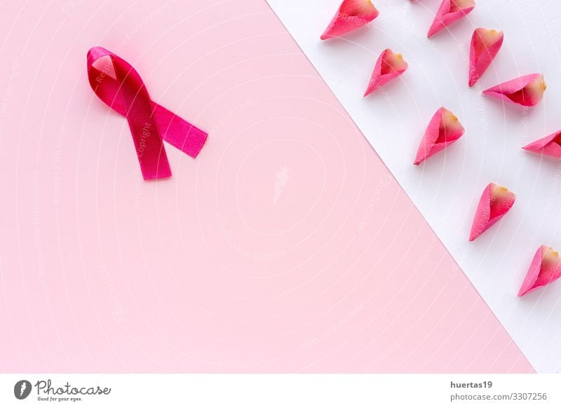Rosa Farbband auf farbigem Hintergrund. Krebs Lifestyle Gesundheit Gesundheitswesen Behandlung Krankheit Medikament Frau Erwachsene Frauenbrust Schnur rosa weiß