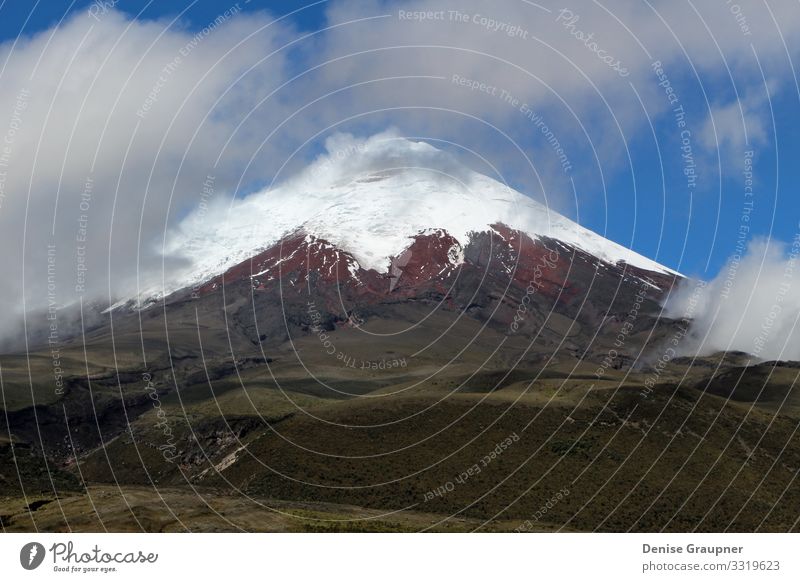 Cotopaxi Volcano in Ecuador clouds Ferien & Urlaub & Reisen Mensch Umwelt Natur Landschaft Sand Wolken Klima Klimawandel Wetter Schönes Wetter