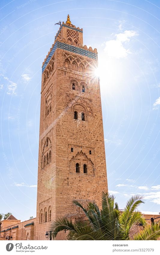 Minarett der Koutoubia-Moschee im Medina-Viertel von Marrakesch Ferien & Urlaub & Reisen Tourismus Ausflug Sommer Sommerurlaub Kultur Himmel Sonne Sonnenlicht