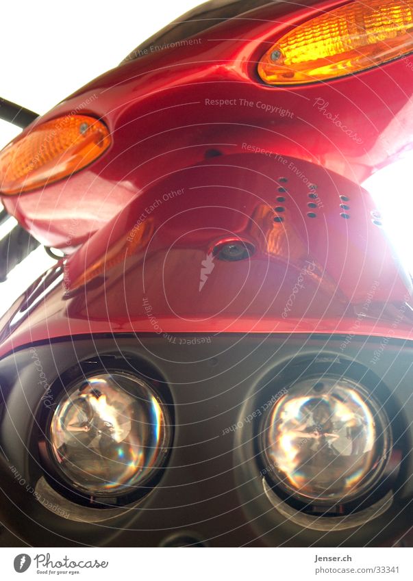 RED ROLLER Fahrzeug rot Verkehrsmittel Elektrisches Gerät Technik & Technologie Kleinmotorrad Scheinwerfer Freude