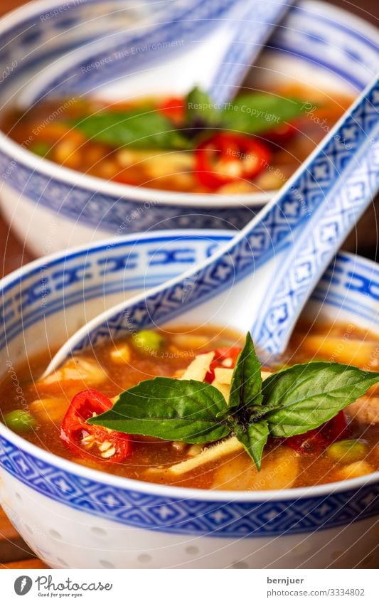 chinesische Süß-Sauer Suppe Fleisch Gemüse Eintopf Kräuter & Gewürze Mittagessen Abendessen Restaurant heiß lecker rot sauer Küche asiatisch Mahlzeit Chinesisch