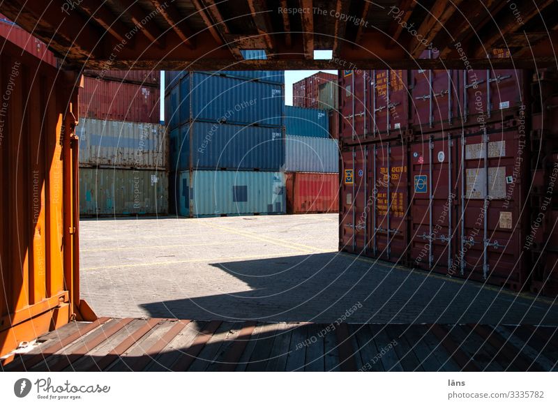 Logistik Handel Güterverkehr & Logistik Dienstleistungsgewerbe Wege & Pfade Schifffahrt Container Kerze Metall stagnierend Wunsch Hamburger Hafen Stapel