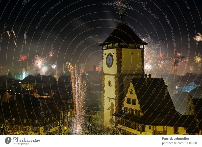 Jahreswechsel Ferien & Urlaub & Reisen Sightseeing Städtereise Silvester u. Neujahr Umwelt Nachthimmel Klima Klimawandel Freiburg im Breisgau Deutschland Europa