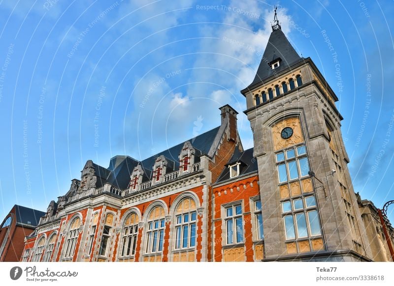 #Verviers in Belgien Winter Stadt Stadtzentrum Bahnhof ästhetisch Farbfoto Außenaufnahme