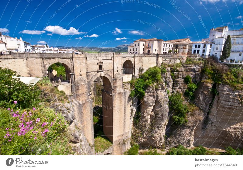 Neue Brücke in Ronda, Andalusien, Spanien Ferien & Urlaub & Reisen Tourismus Sommer Berge u. Gebirge Haus Natur Landschaft Himmel Wolken Horizont Blume Felsen