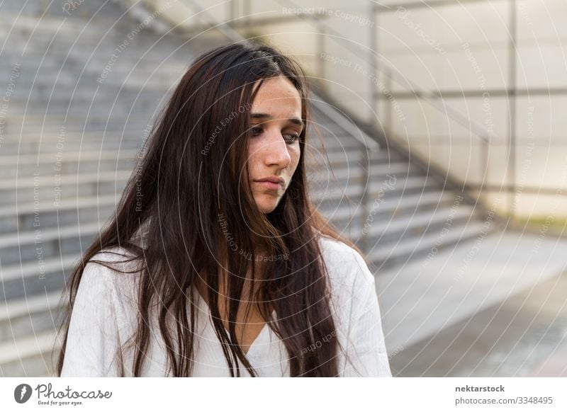 Schönheitsaufnahme Einer Frau Aus Dem Nahen Osten Mit Hellen Augen Ein Lizenzfreies Stock Foto 