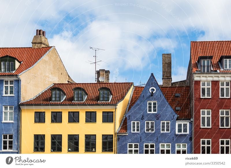 Gebäude in der Stadt Kopenhagen, Dänemark Ferien & Urlaub & Reisen Tourismus Haus Wolken Architektur Fassade Sehenswürdigkeit Nyhavn Kanal Farbe Reiseziel