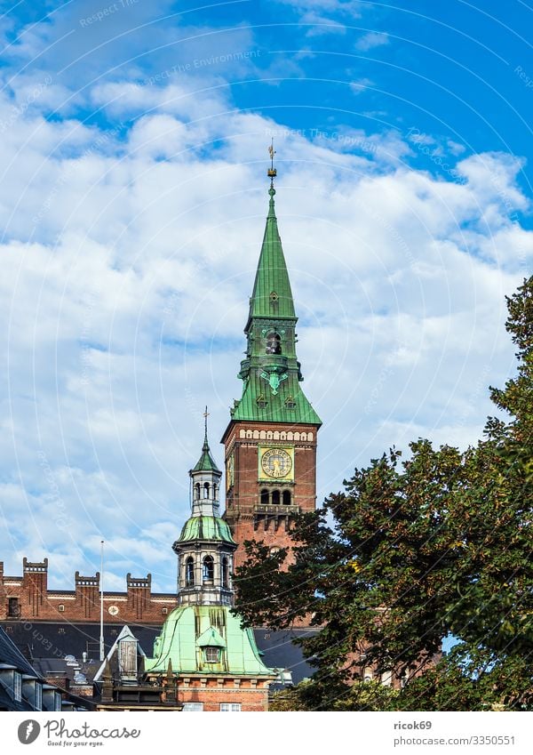 Gebäude in der Stadt Kopenhagen, Dänemark Ferien & Urlaub & Reisen Tourismus Haus Wolken Baum Architektur Sehenswürdigkeit historisch Religion & Glaube