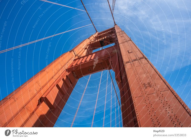 Golden Gate Bridge Brücke Stahl Arbeit & Erwerbstätigkeit Bewegung gehen laufen Ferien & Urlaub & Reisen gigantisch groß blau orange San Francisco Farbfoto