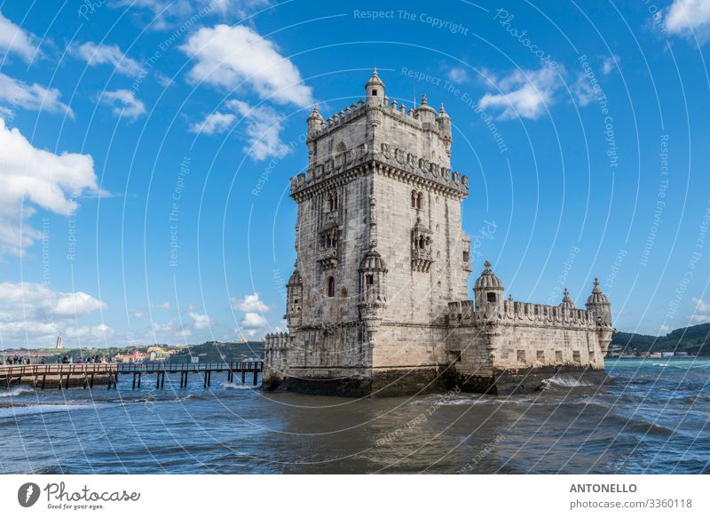 Blick auf die Westseite des Belem-Turms in Lissabon Ferien & Urlaub & Reisen Tourismus Sightseeing Architektur Landschaft Wasser Himmel Wolken Frühling