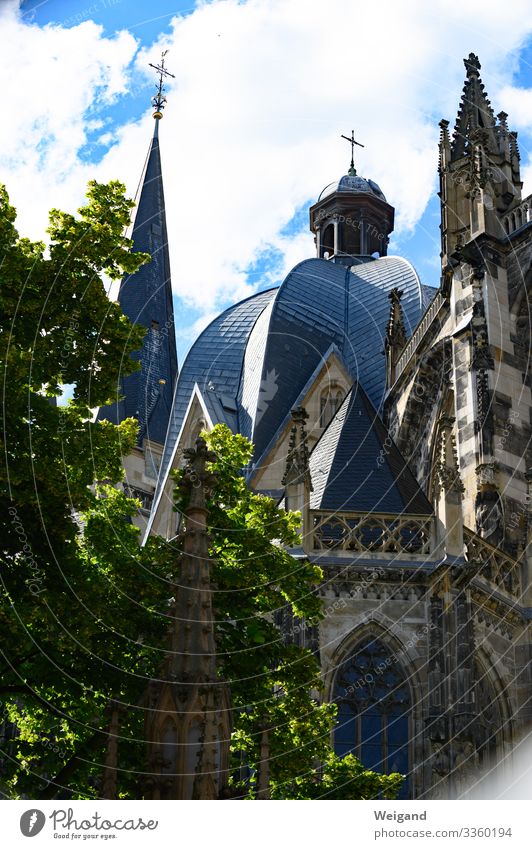 Aachen Haus Kirche Dom fest Ordnung katholisch Religion & Glaube Christentum Farbfoto Außenaufnahme