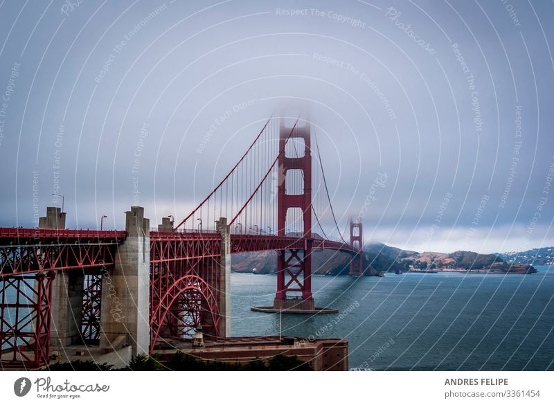 Golden Gate - San Francisco Ferien & Urlaub & Reisen Tourismus Ausflug Abenteuer Ferne Freiheit Sightseeing Städtereise Architektur Landschaft Horizont Nebel