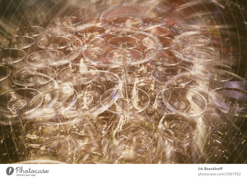 Gläser in einer Bar Glas Reichtum elegant Nachtleben Party Veranstaltung Restaurant Club Disco Cocktailbar Feste & Feiern clubbing trinken Gastronomie Erfolg