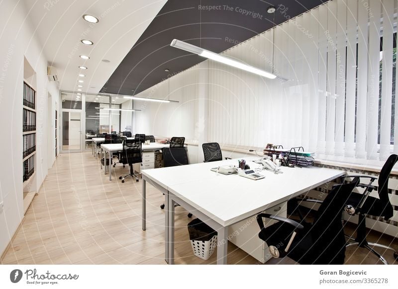 Modernes Büro Reichtum elegant Stil Design Innenarchitektur Möbel Schreibtisch Stuhl Tisch Klassenraum Arbeit & Erwerbstätigkeit Business Mittelstand Bildschirm