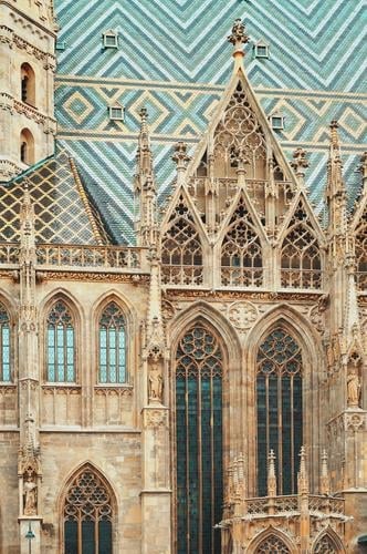 Steffl Wien Stephansdom Stadtzentrum Kirche Dom Bauwerk Fassade Fenster Dach Sehenswürdigkeit Wahrzeichen alt Bekanntheit gigantisch groß historisch