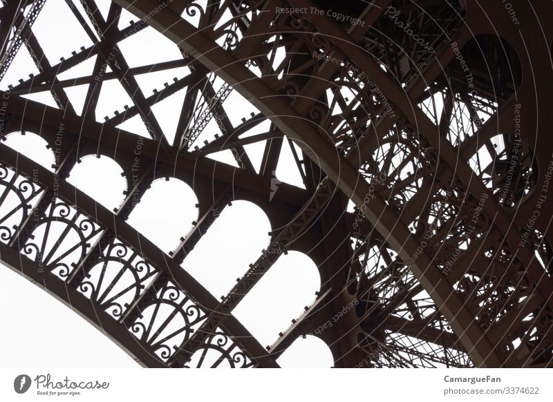 Stark und Filigran Ferien & Urlaub & Reisen Tourismus Städtereise Paris Stadt Hauptstadt Menschenleer Turm Bauwerk Architektur Trägerkonstruktion