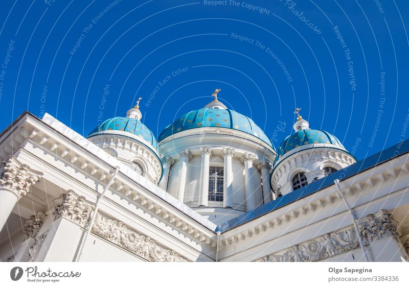 Dreifaltigkeitskathedrale,Troitsky Sobor berühmte blaue Kuppeln,St.Petersburg, Russland, gebaut zwischen 1828 und 1835 nach einem Entwurf von Wassili Stasov, Wiederaufbau nach dem Brand 2006