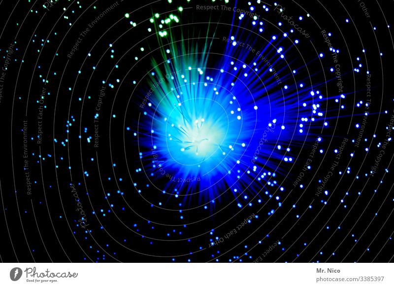 Blaulicht   - 3 - leuchten blue obskur Lichtstrahl Siebziger Jahre Feuerwerk Silvester u. Neujahr blau Lichtpunkt Knall Farbfleck Kunstwerk Lichtspiel Explosion
