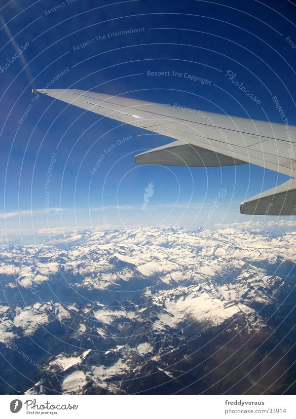 Über den Wolken* Flugzeug Europa Flügel Alpen Berge u. Gebirge Ferien & Urlaub & Reisen