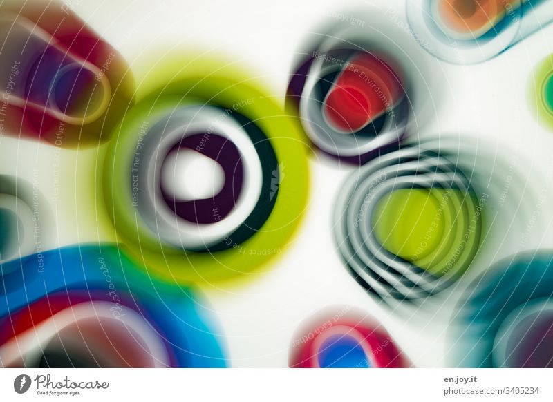 Bunte Kreise in verschiedenen Größen Kringel Rund Farbe Farbig Verschieden Diversität Unschärfe Muster Design Anordnung Chaos Abstrakt Ringe Schön Zufall