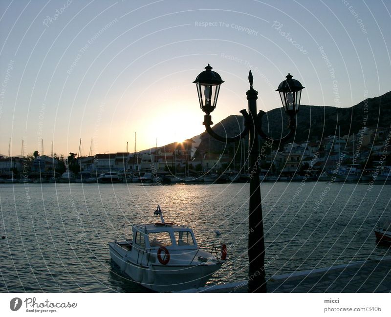 Sonnenuntergang am Hafen Griechenland Samos Meer Abenddämmerung Romantik Laterne Wasserfahrzeug ruhig Europa