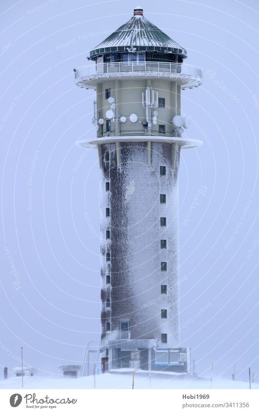 Feldbergturm auf dem Feldberg von Schnee und Eis umhüllt Turm Schwarzwald Südschwarzwald Hochschwarzwald Schneesturm Winter Skifahren Aussicht Aussichtsturm