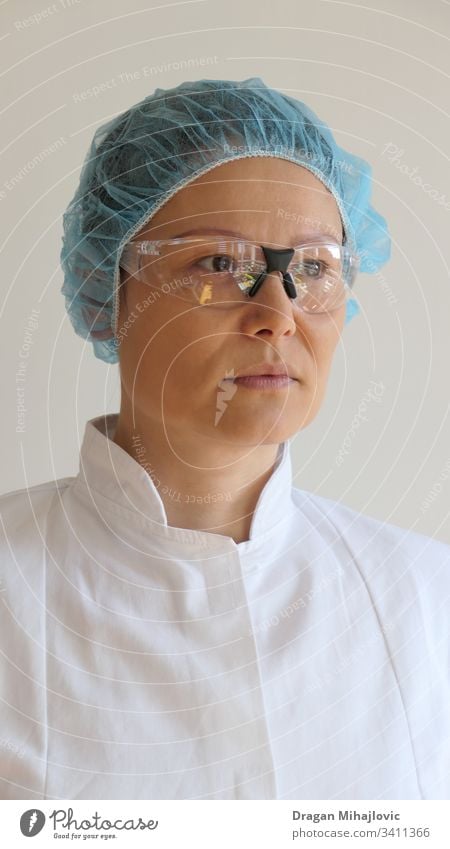 Asiatische Krankenschwester / Arzt-Portrait Erwachsener asiatische Frau Hintergrund schön blau Pflege Kaukasier Chinesisch Klinik Seuche Auge Gesicht Mädchen