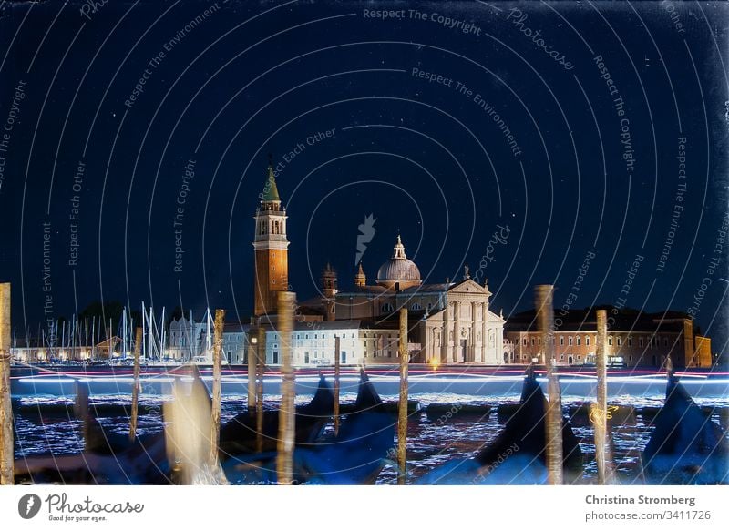 Nächtlicher Blick auf San Giorgio Maggiore Langzeitbelichtung Nacht Lagune Nachtfarbe Wasser Nachtaufnahme Gondel (Boot) Stimmung Kultur maritim Kirche