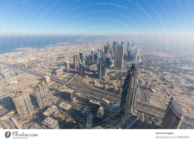 Luftaufnahme des Stadtzentrums von Dubai vom Burj Khalifa, Dubai, Vereinigte Arabische Emirate. Ansicht arabisch Architektur Business Großstadt Stadtbild