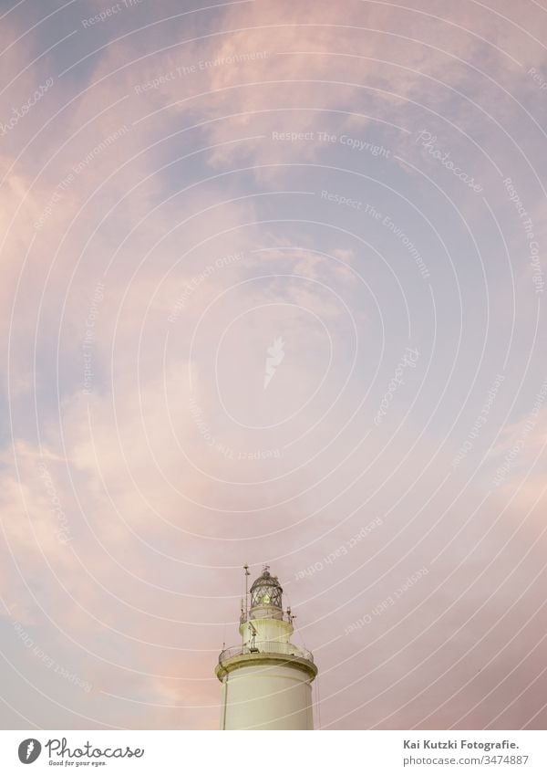 La Farola, der alte Leuchtturm von Malaga Sonnenuntergang Sonnenaufgang Himmel Schönes Wetter Menschenleer Außenaufnahme Farbfoto Dämmerung Küste Wolken