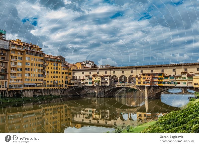 Ponte Vecchio am Arno in Florenz, Italien antik Architektur Gebäude Stadtbild Ausflugsziel Europa Europäer berühmt brennen historisch Historie Italienisch