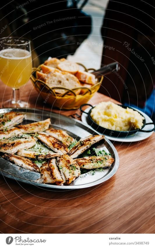 Spanische Tapas Auf Einem Holztisch Ein Lizenzfreies Stock Foto Von Photocase