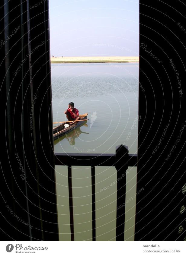 Neugier Wasserfahrzeug Inder Öffnung Aussicht Fenster Los Angeles Blick Spalte Fluss