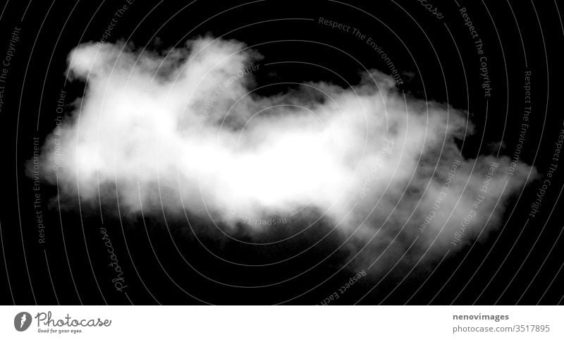 Satz isolierter weißer Wolken vor schwarzem Hintergrund Wolkenlandschaft Sonnenlicht Umwelt Klima übersichtlich Natur Stratosphäre fluffig Ausschnitt Kumulus