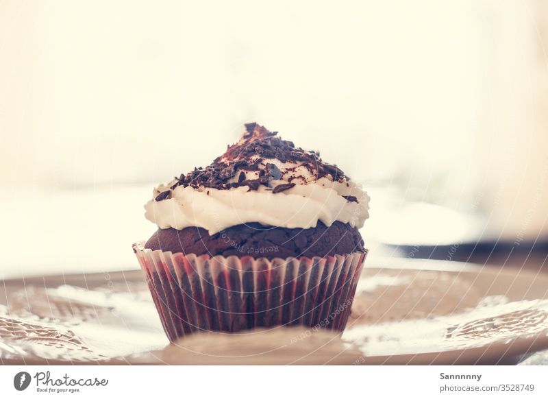 Muffin Törtchen Schokolade Sahne sahnehäubchen Kuchen lecker süß Geburtstag genießen Dekoration & Verzierung