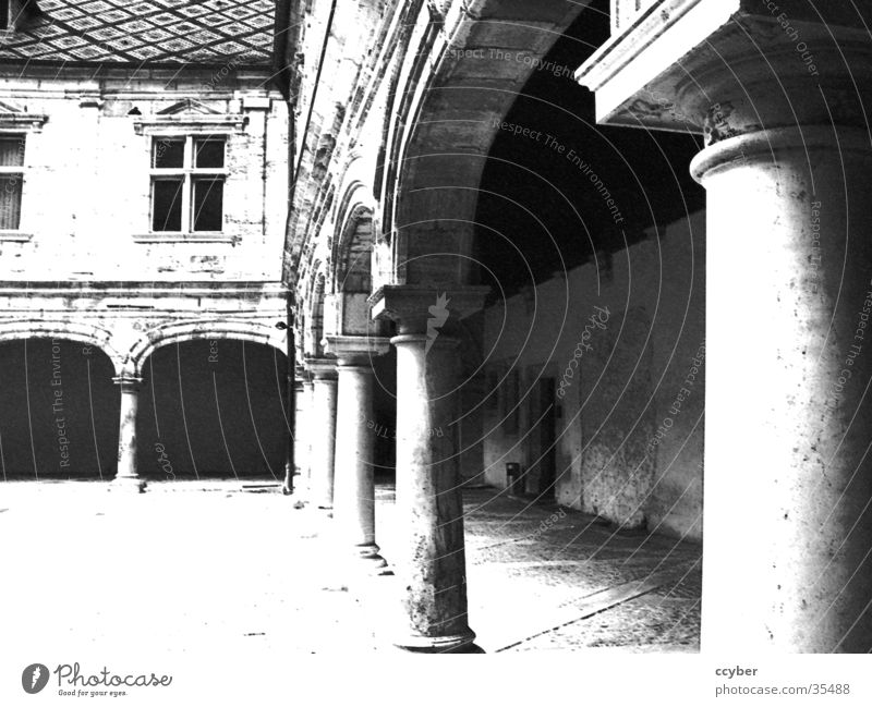 black/white columns schwarz weiß historisch Architektur Säule