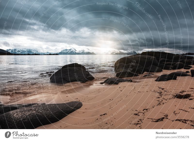 Regenwetter Panorama (Aussicht) Sonnenlicht Reflexion & Spiegelung Kontrast Tag Textfreiraum oben Menschenleer Außenaufnahme Farbfoto Norwegen Fernweh