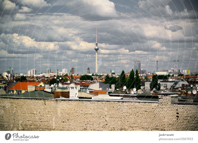 Textfreiraum trifft Berliner Luft Stadtteil Panorama (Aussicht) Schönes Wetter Berliner Fernsehturm Hauptstadt Wärme Ferne Himmel Architektur Sonnenlicht oben