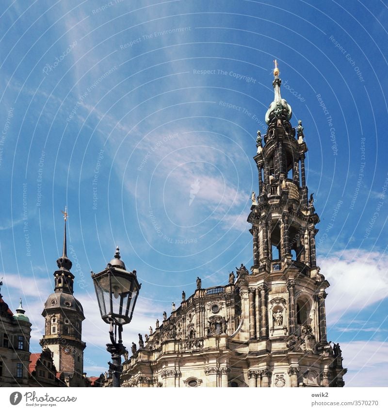 Kathedrale Dresden Hofkirche Barock aufstrebend Kirchturm Religion Glaube & Religion katholisch katholische Kirche Hofkirche Dresden Himmel Schleierwolken