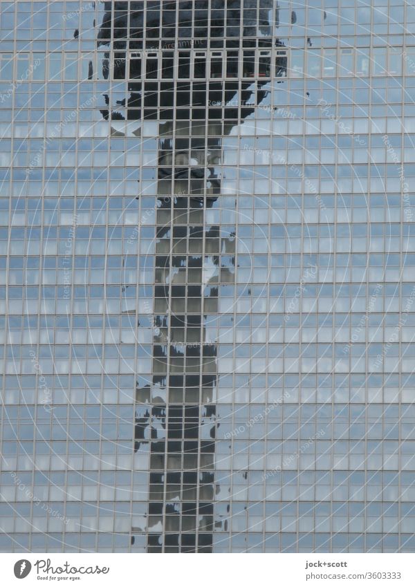 Zeit zur Reflektion vom Fernsehturm Reflexion & Spiegelung Silhouette Wahrzeichen Berliner Fernsehturm eckig modern Strukturen & Formen Gedeckte Farben