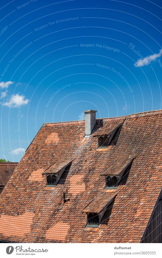 Dinkelsbühl, Blick über den Rothenburger Weiher Landschaft Dach Dachfenster ruhig Idylle Fachwerk Wolken Erholung Umwelt romantisch Städtchen idylisch wetter