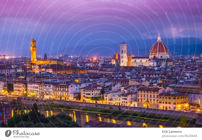 Die Stadt Florenz am Abend - Panoramablick Italien toskana brennen Toskana Architektur Vecchio Großstadt Italienisch reisen Stadtbild Europa alt Arno Fluss