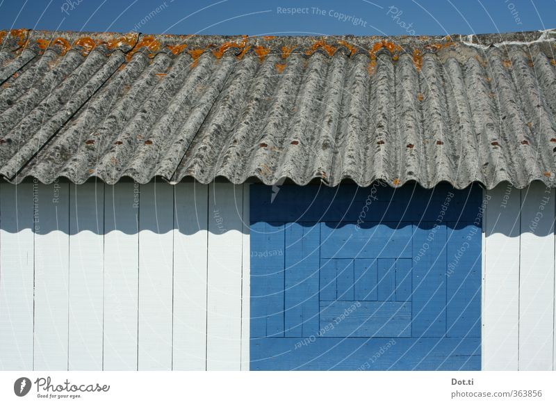 bleublanc Ferien & Urlaub & Reisen Sommerurlaub Haus Himmel Wolkenloser Himmel Schönes Wetter Hütte Dach Holz Häusliches Leben blau weiß Farbe Holzhütte