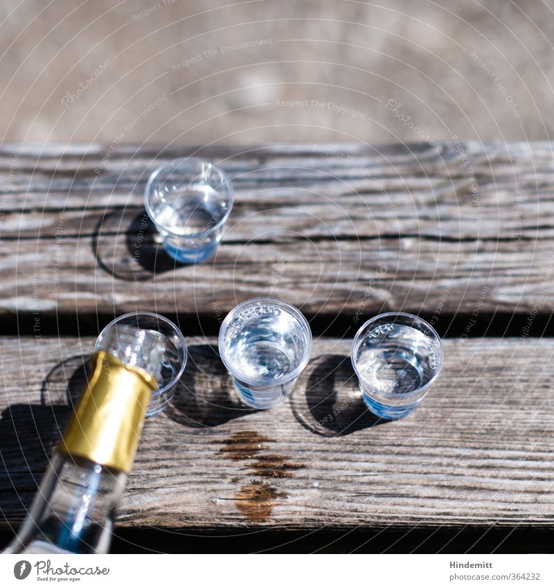 AST6 Inntal | [Stufenwasser III (das mit dem i)] II Getränk Alkohol Spirituosen Stuifenwasser Flasche Glas Flaschenhals Plastikbecher Schnapsglas Sand Holz