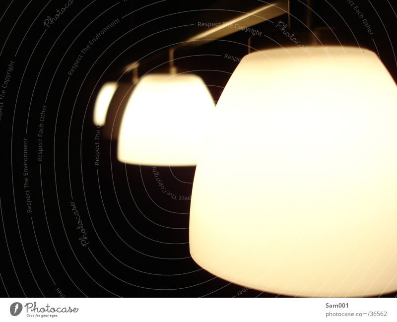 Wohnzimmerlampe Lampe Licht nah Haushalt Elektrizität Häusliches Leben hell Kontrast Makroaufnahme Innenarchitektur
