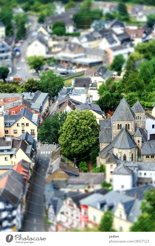 spielzeugstadt. Stadt Stadtzentrum Kleinstadt Tilt-Shift Miniatur Vogelperspektive miniaturlandschaft modelbaulandschaft klein Außenaufnahme Straße Farbfoto