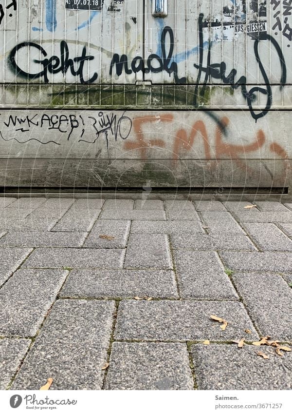 Geh Heim Graffiti Ein Lizenzfreies Stock Foto Von Photocase