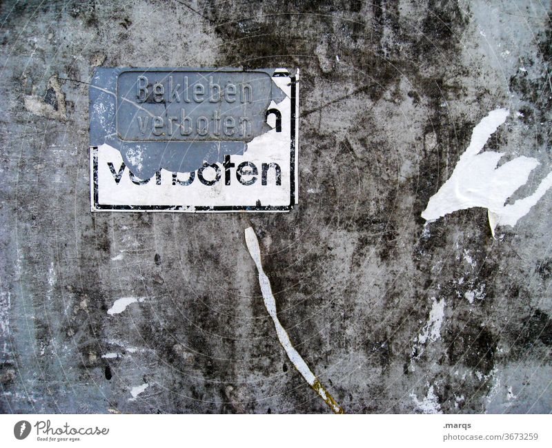Verbieten verboten Verbotsschild Verbote Schilder & Markierungen Wand grau trashig schwarz skurril bekleben verboten
