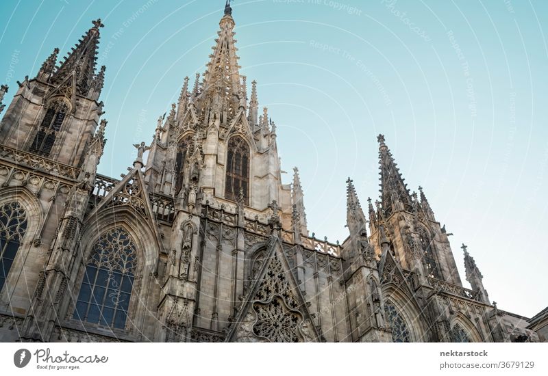 Kathedrale von Barcelona, St. Eulalia Außenansicht Details Heilige Eulalia Architektur gotisch Außenseite niedriger Winkel Himmel römischer Katholizismus