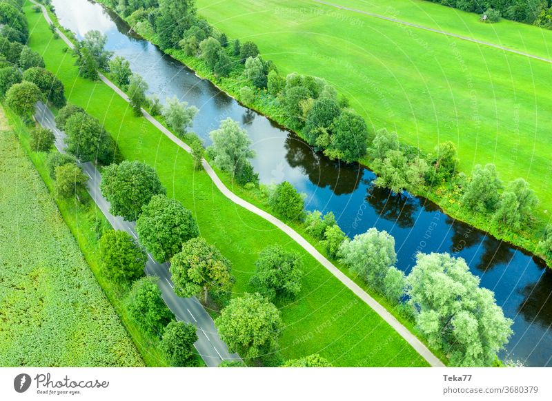 #Der Fluß von Oben 2 Fluss Flussufer wasser natur Bäume im See von oben straße verkehr drone luftbild